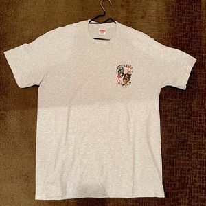 Never worn or washed SUPREME mens T-Shirt
